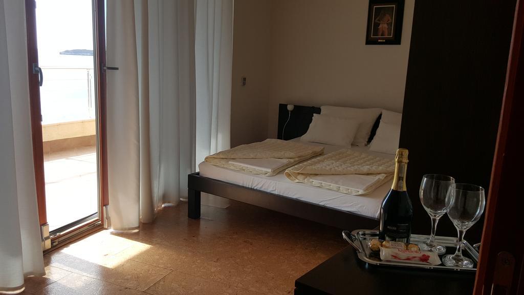 Apartments Rino Lux Светі-Стефан Екстер'єр фото